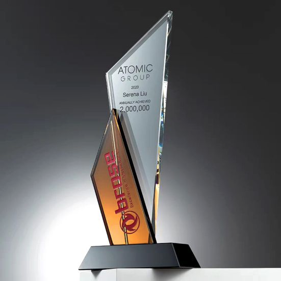 ICT 818 - Exclusive Crystal Trophy