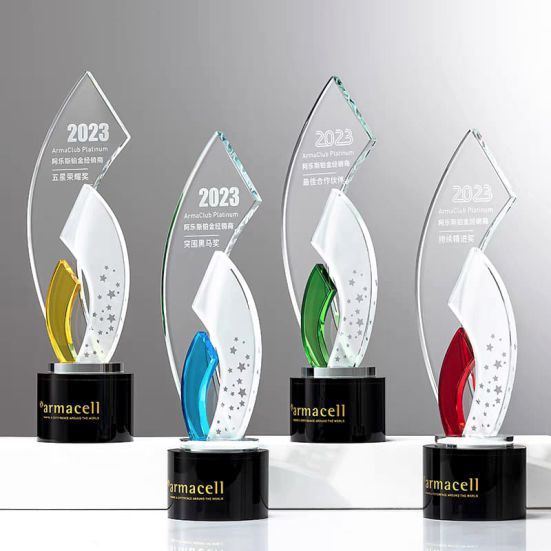 ICT 819 - Exclusive Crystal Trophy